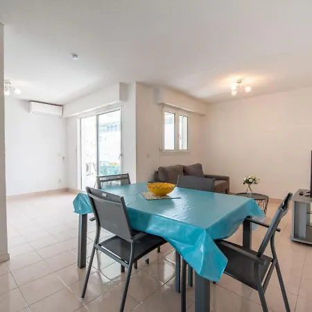 Turquoise-11 By Interhome *